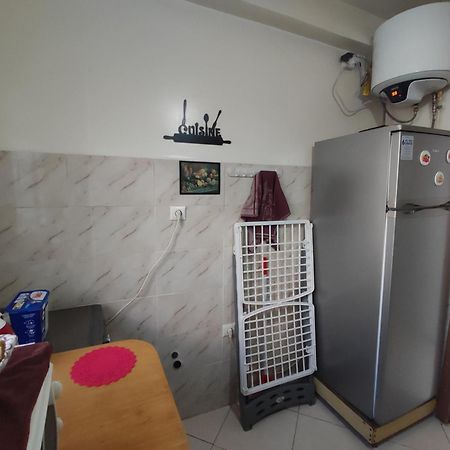 Superbe appartement au rez-de-chaussée avec clim mobile,parking et wifi gratuit Casa Blanca Exterior foto